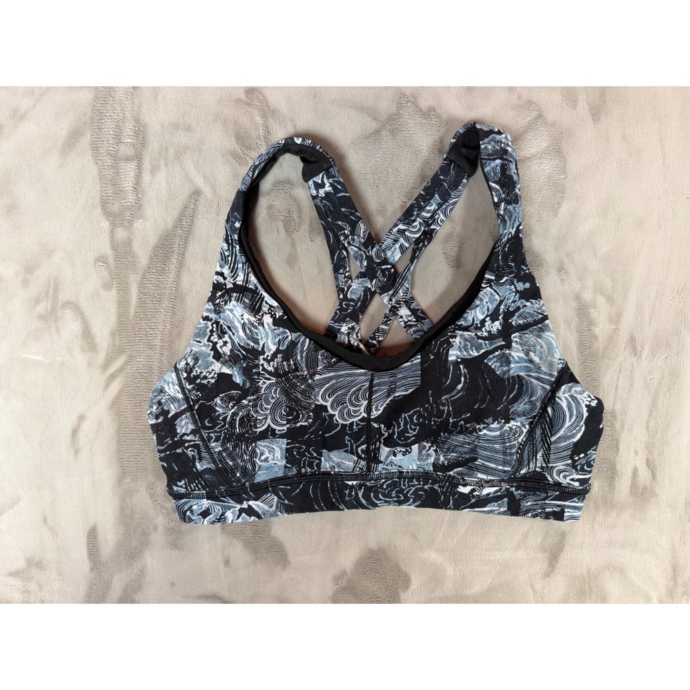 Lululemon Energy Bra Size 8 Black Blue Abstract Wave Strappy Sports Bra
